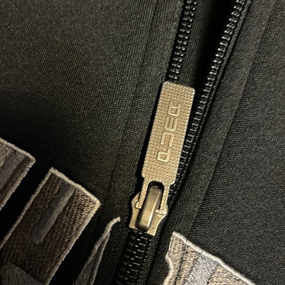 PUMA Size M Men’s Black & Embroidered Grey/White Zip Up Sweater w/Hood NWOT $75 - Picture 8 of 13